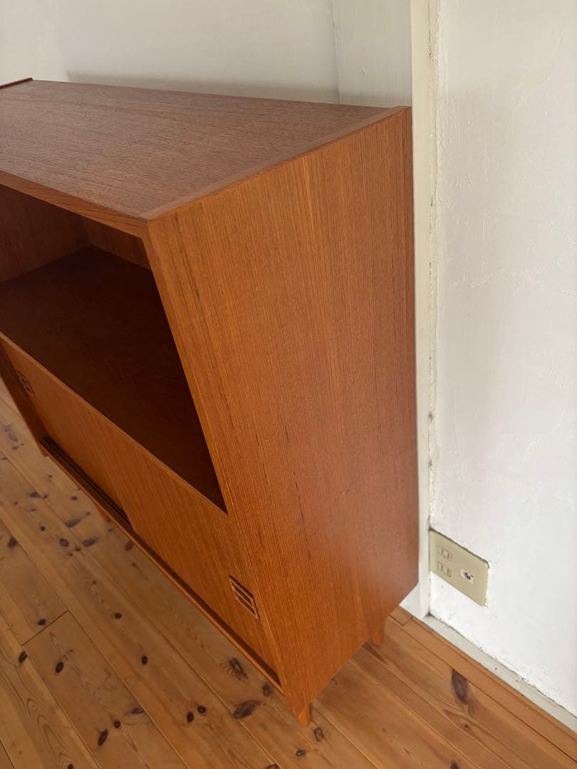 北欧ヴィンテージ　デンマーク　チーク　キャビネット