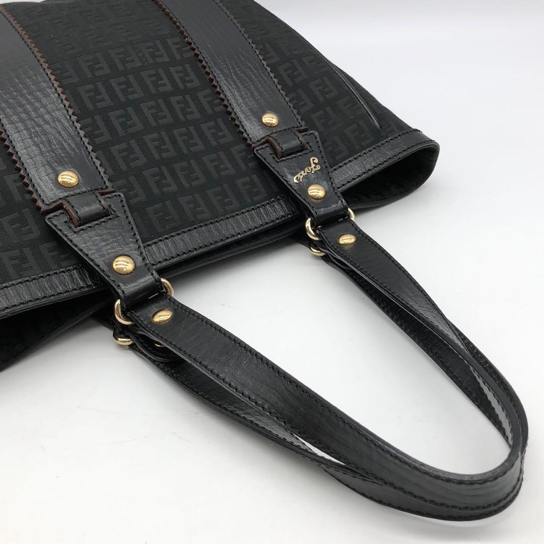 ✨極美品✨フェンディ ハンドバッグ ズッキーノ ロゴ金具 キャンバス レザー 黒