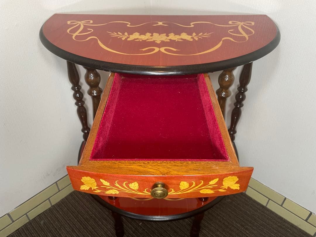 MADE in ITALY イタリア製 コンソール サイドテーブル 飾り棚 半月