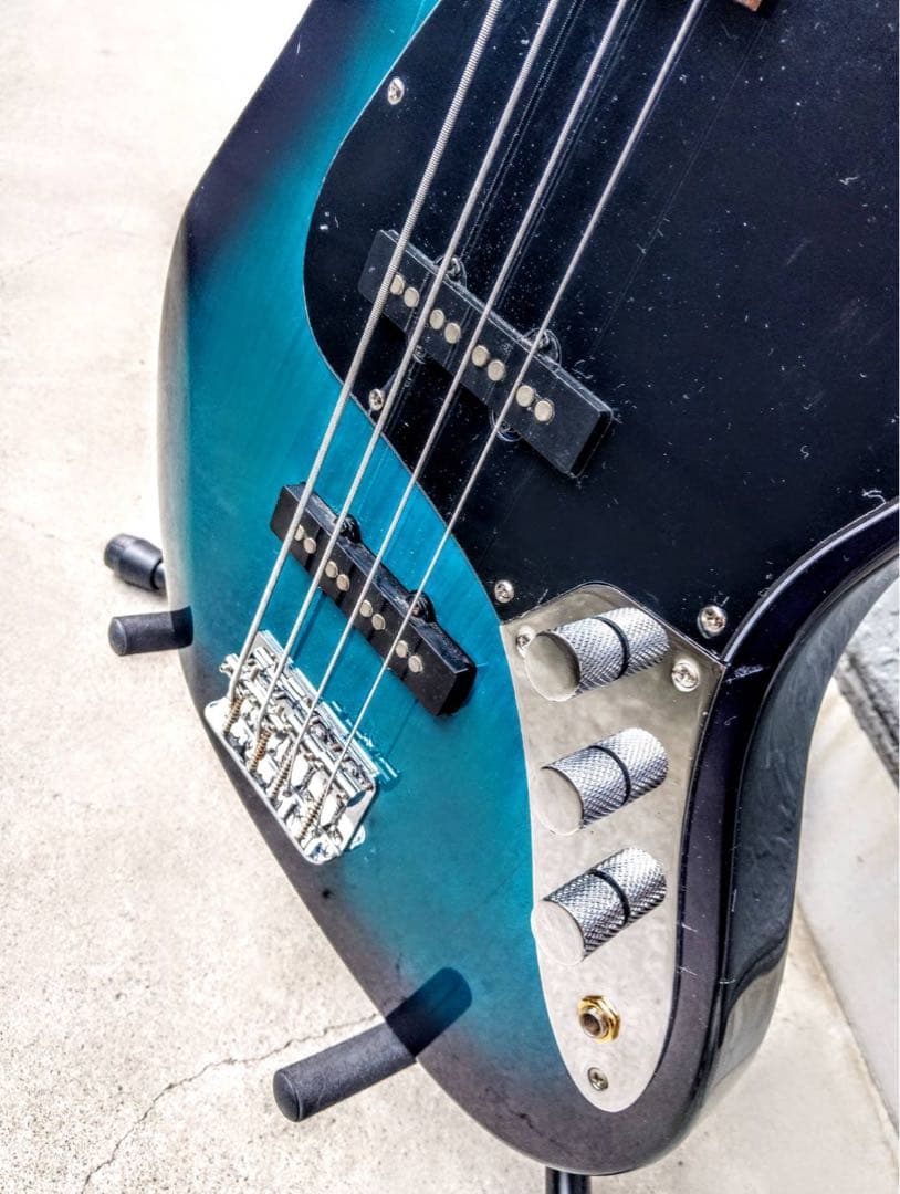 ベース BUCCHUS Universe series Jazz BASS
