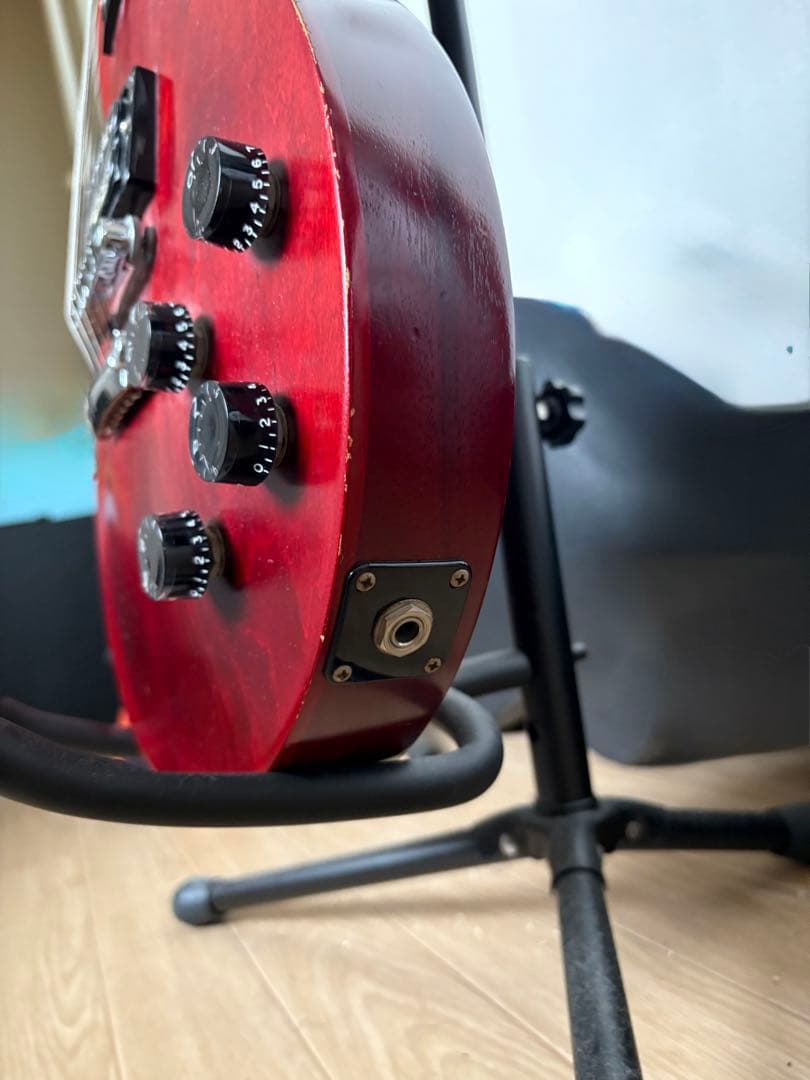 Gibson Les Paul スタジオ(70's Tribute レッド)