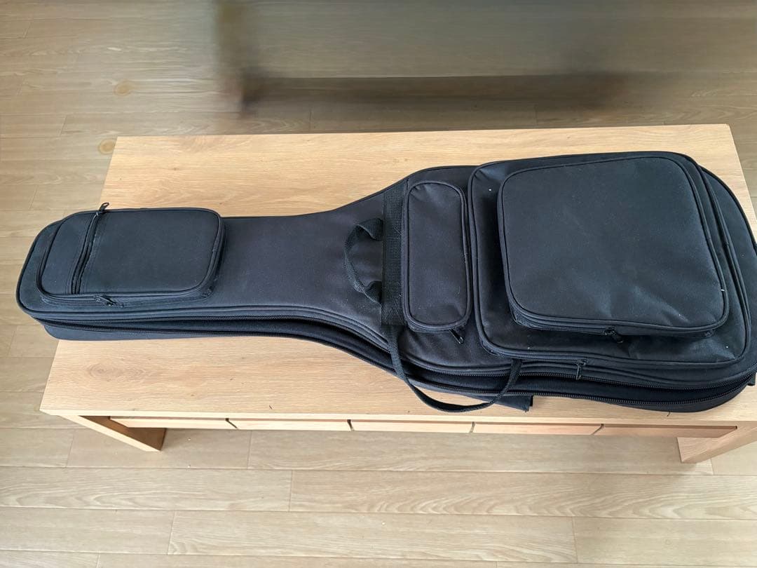 Gibson Les Paul スタジオ(70's Tribute レッド)