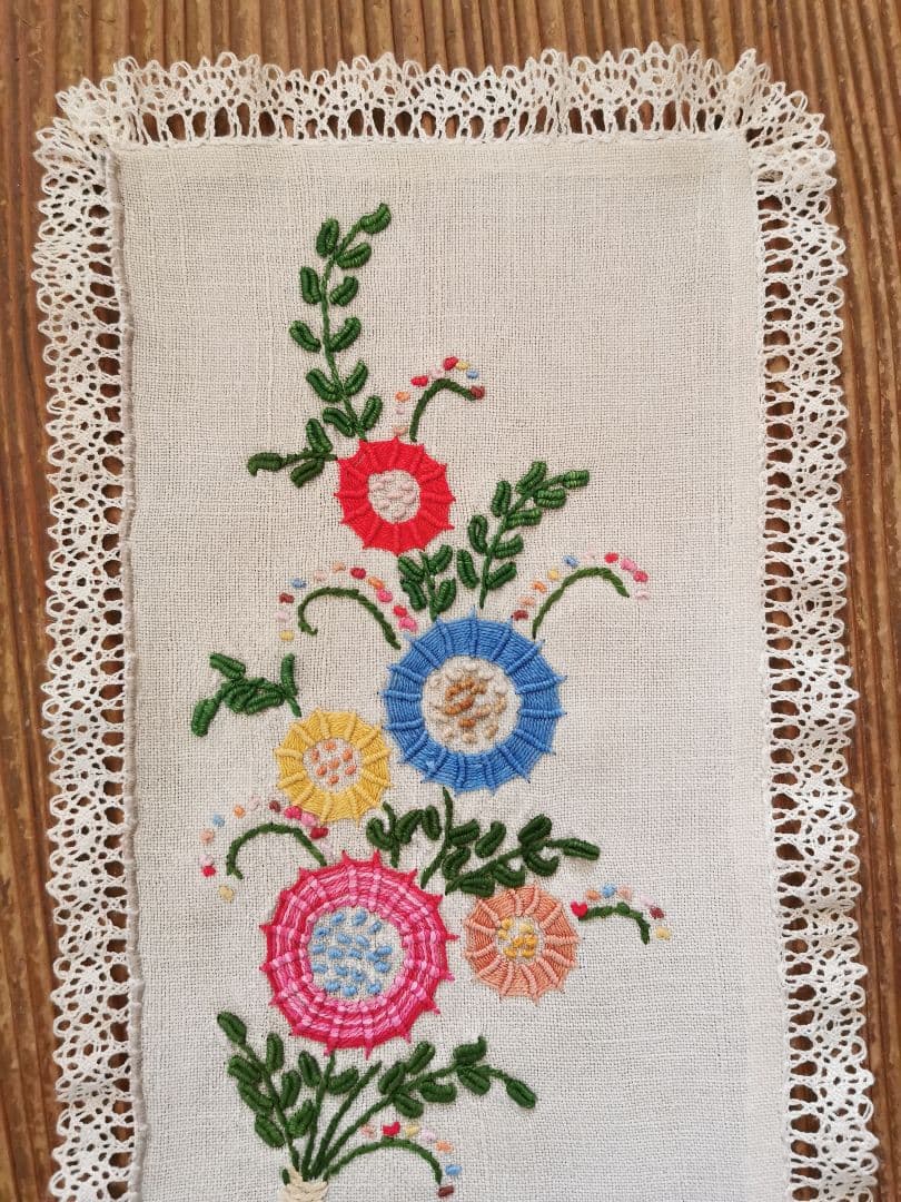 アンティーク フランス ロゼッタの花束 ボビンレース装飾 リネントレイクロス