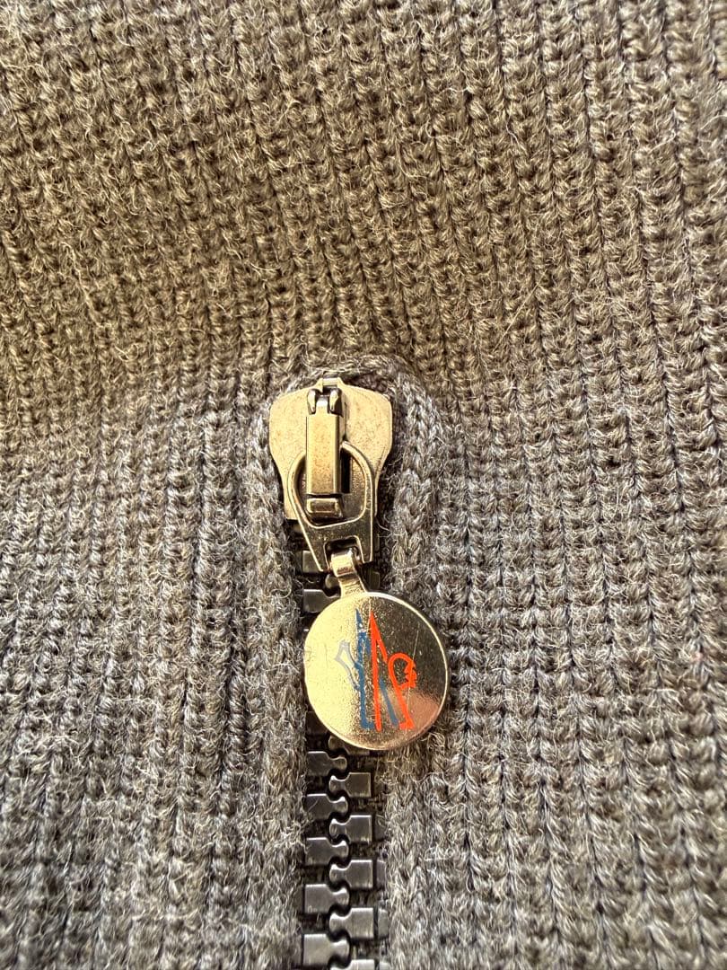 MONCLERニットダウン切り替えベストフード付き美品