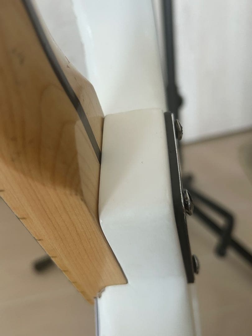 Fender Stratocaster ホワイト（レプリカ）