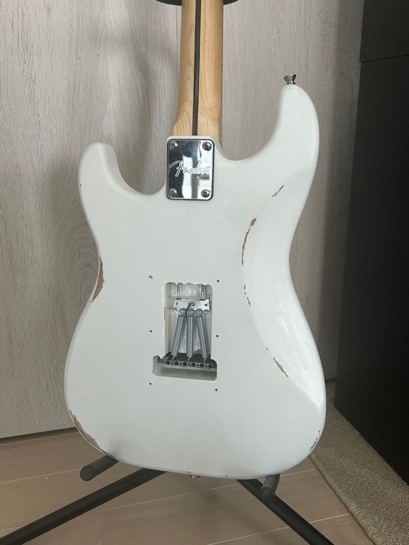 Fender Stratocaster ホワイト（レプリカ）