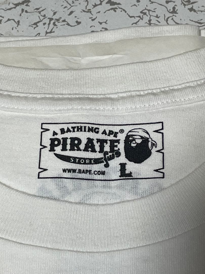 未使用品！APE PIRATE STORE ONE PIECEコラボ T