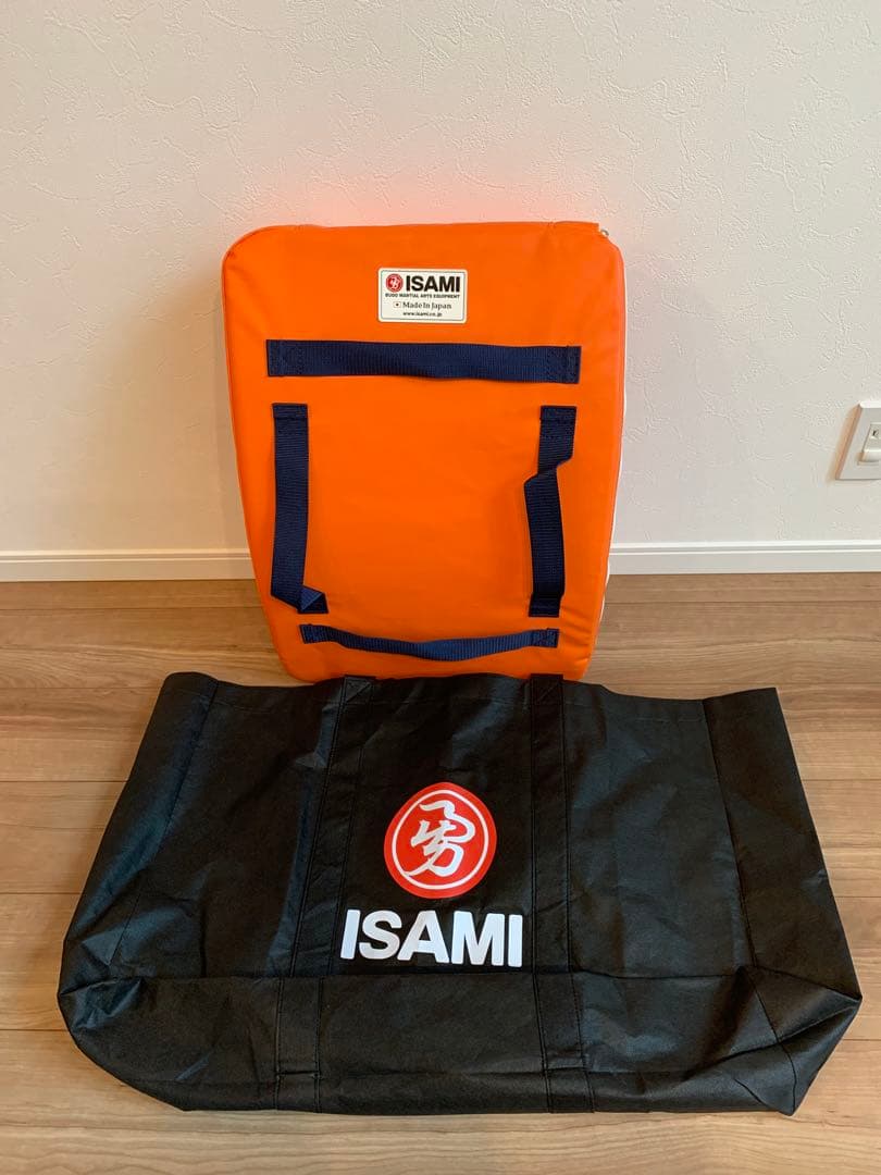 カ*ノ様 新品ISAMI 軽量ダイダイミットLL 収納バッグ付き最終値下げ