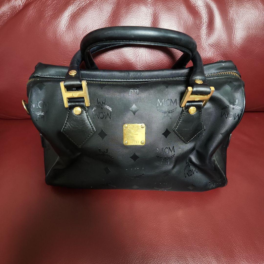 MCM ブラックレザー ハンドバッグ