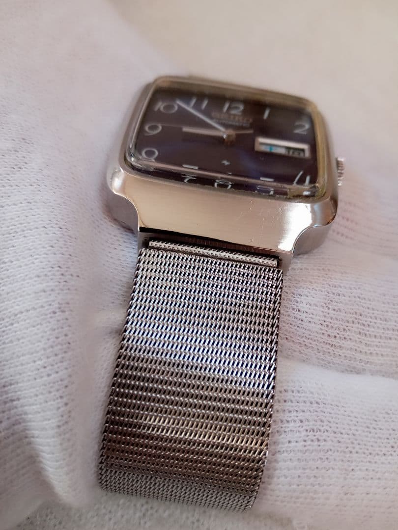る*】様 SEIKO　アンティーク　機械式自動巻　スクエア型　機能良好　超美品