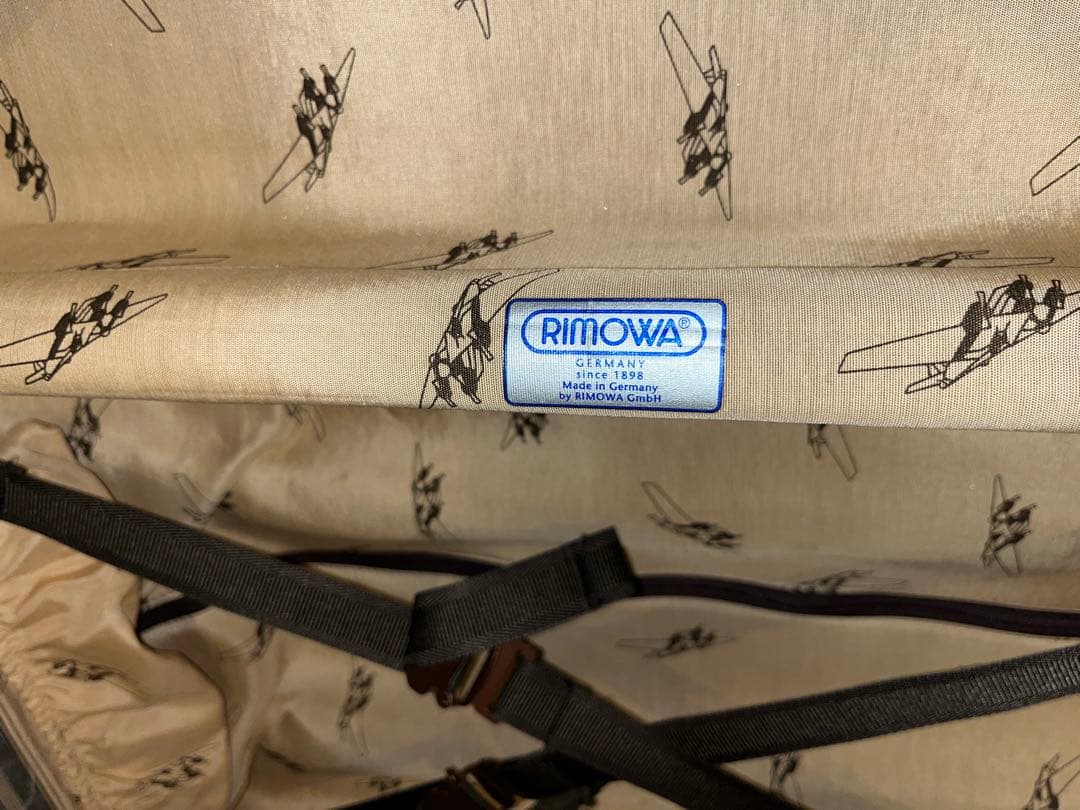 リモワ　キャリーケース