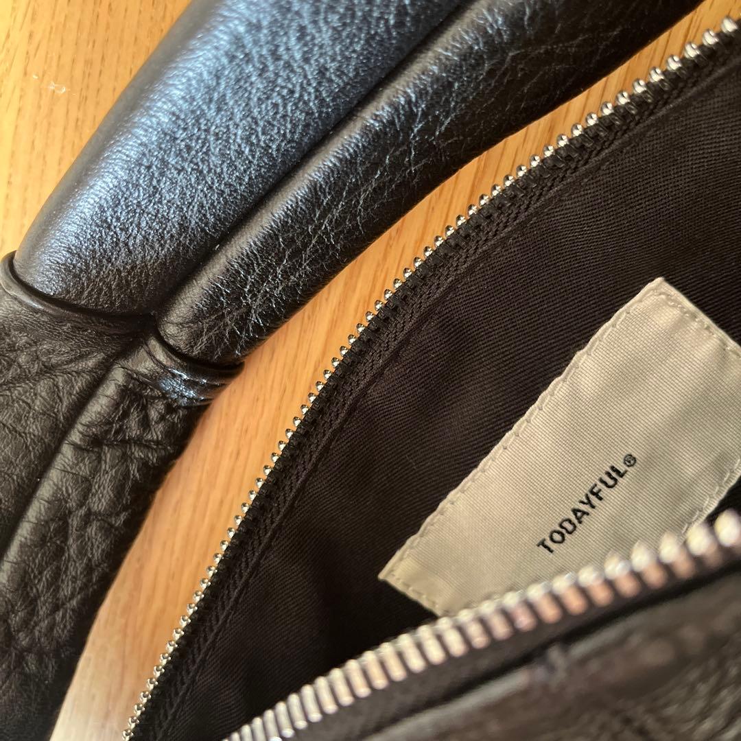 美品　トゥデイフル レザーラップバッグ【Todayful】　ブラック