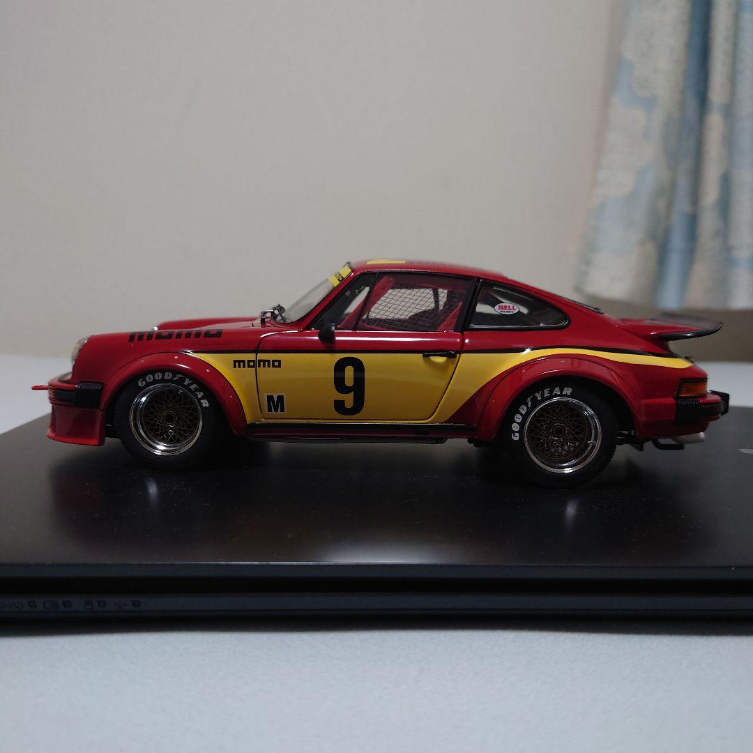 1/18 エグゾト　EXOTO　ポルシェ　PORSCHE　934RSR momo