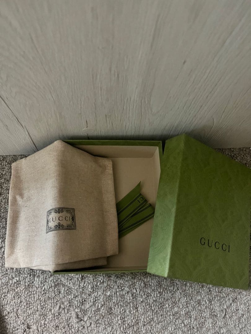短期出品！GUCCI グッチ マーモント GG柄 二つ折り 財布