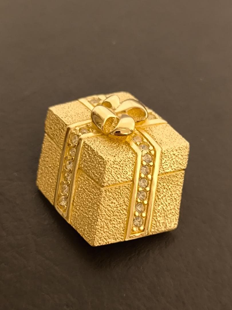 ヴィンテージ ディオール Dior ギフトボックス ブローチ ゴールド