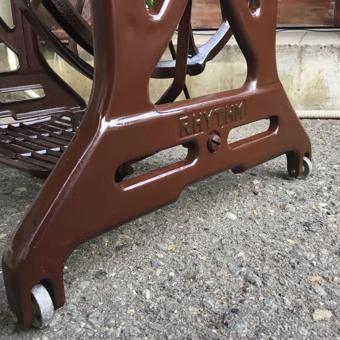 RHYTHMヴィンテージ テーブル脚アイアン　テーブルに！