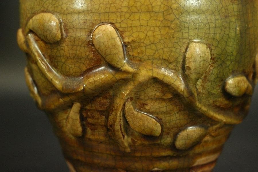 中国美術 緑釉 纏枝蓮花貼 三耳 壷 台付(A890)