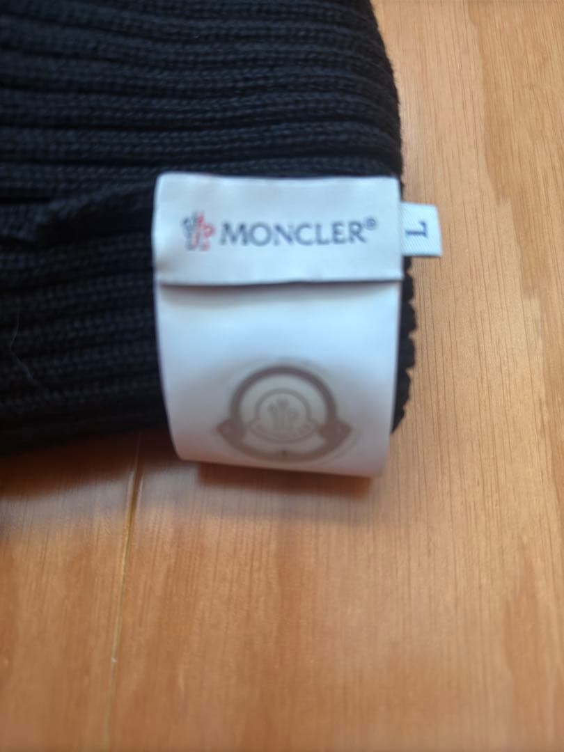 モンクレール ファー付きニット帽 サイズL ブラック