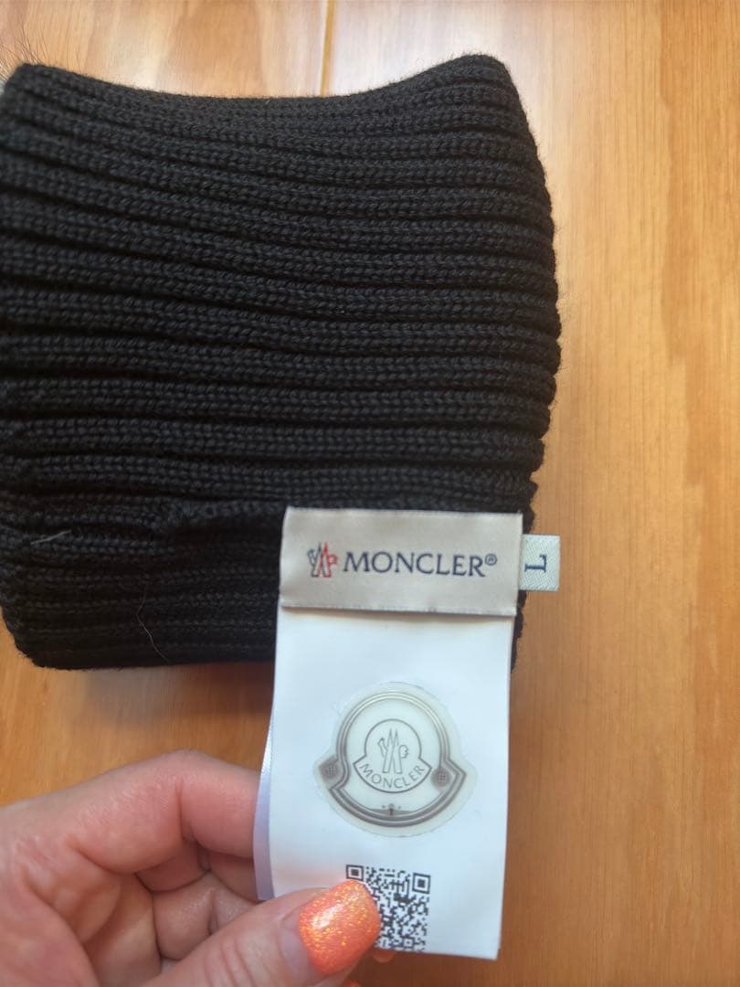 モンクレール ファー付きニット帽 サイズL ブラック