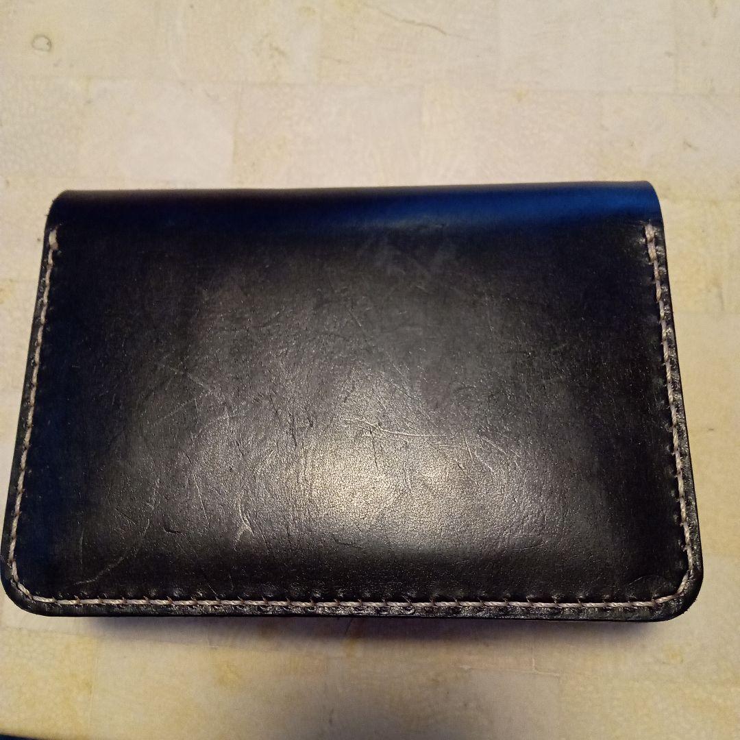 トラッカーウォレット黒レザー二つ折り財布 スタッズ付き