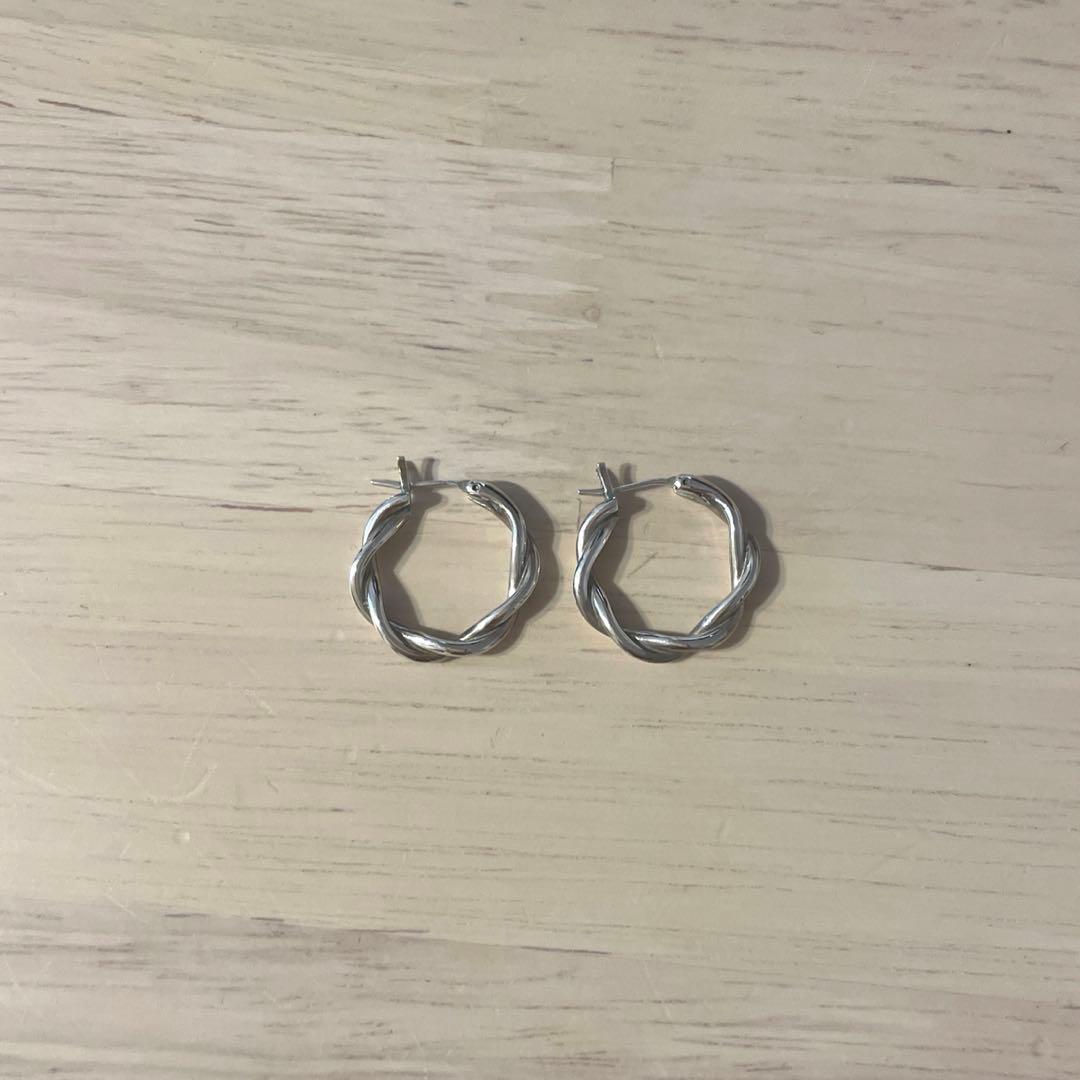 our ツイストフープのSilver925ピアス