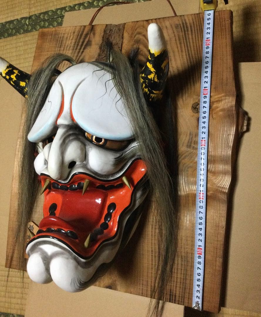 義父の遺品の神楽面です