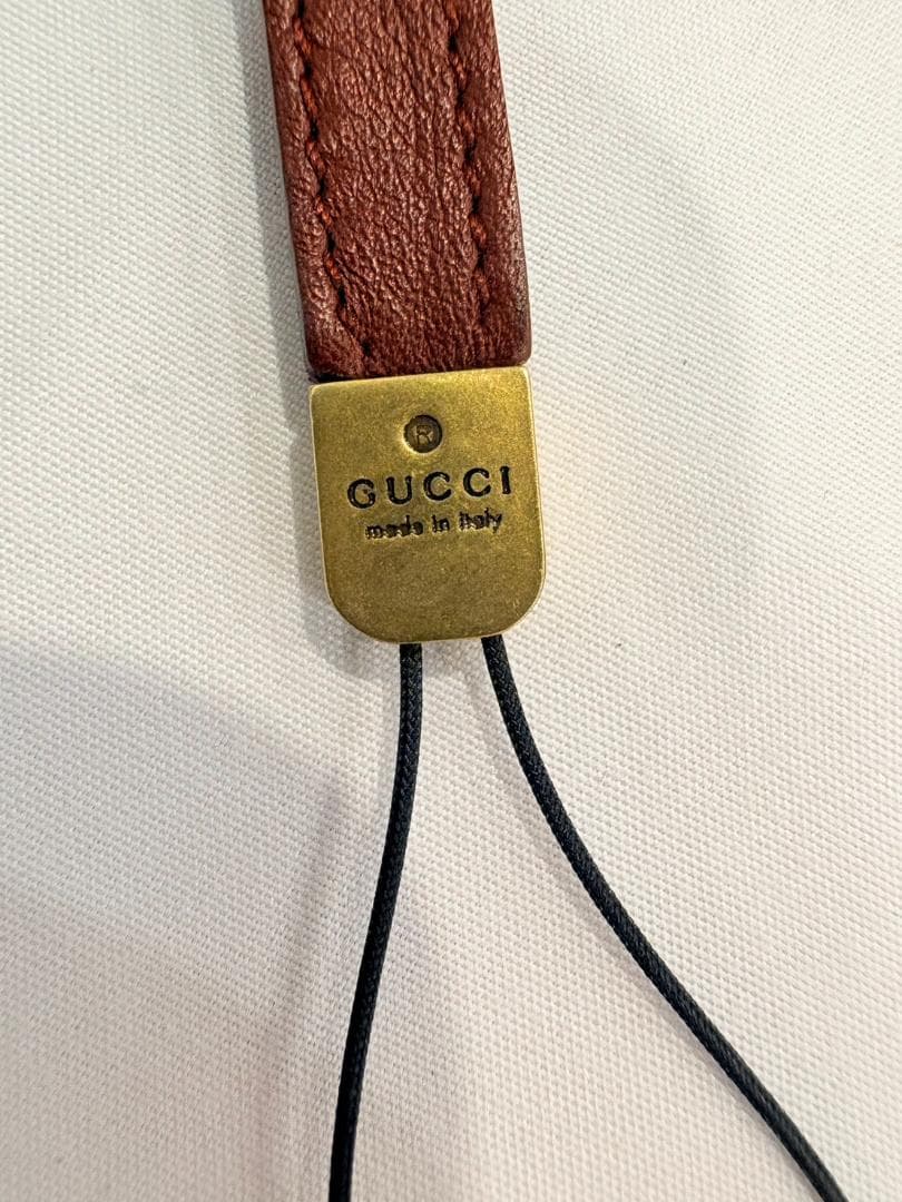 【美品】GUCCI グッチ 携帯ストラップ レザー製