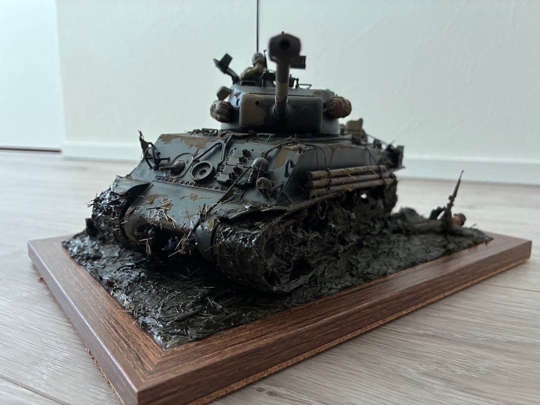 映画FURY風　シャーマン戦車　M4A3E8 完成塗装済