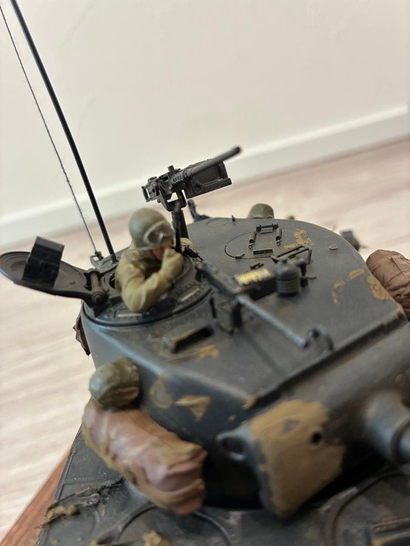 映画FURY風　シャーマン戦車　M4A3E8 完成塗装済