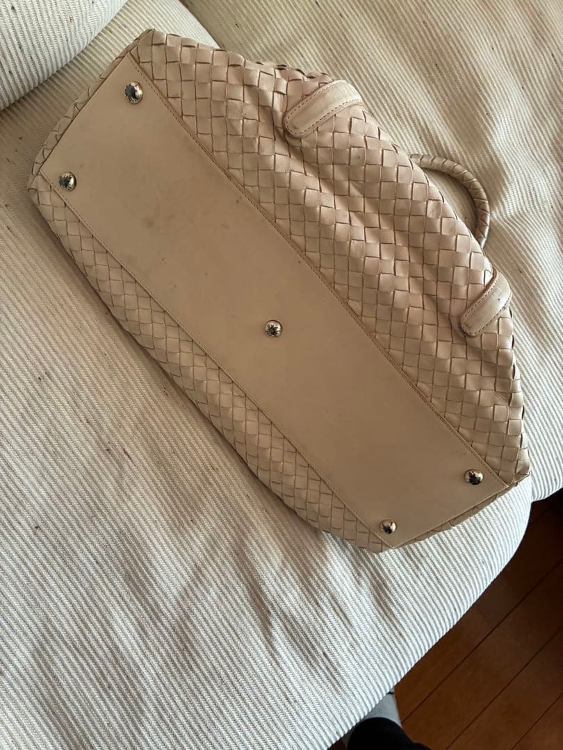 ボッテガ　ホワイト 編み込みデザイン バッグ