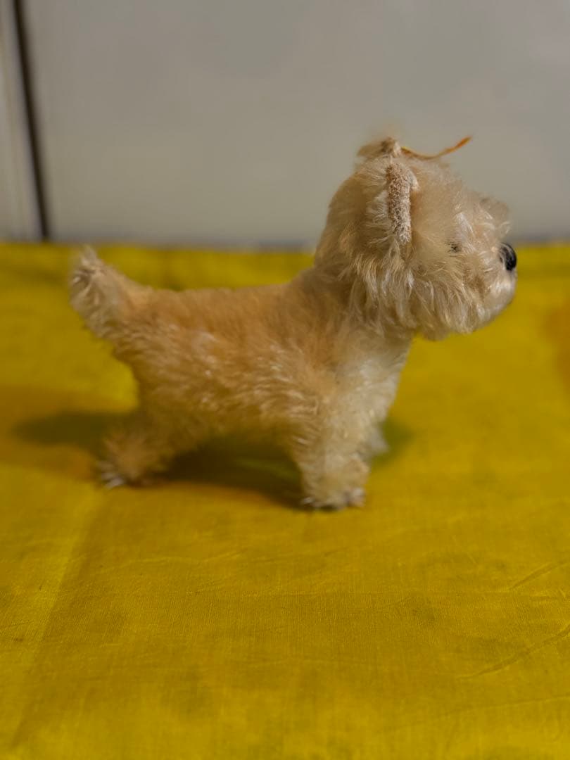 シュタイフのウエスティのぬいぐるみ