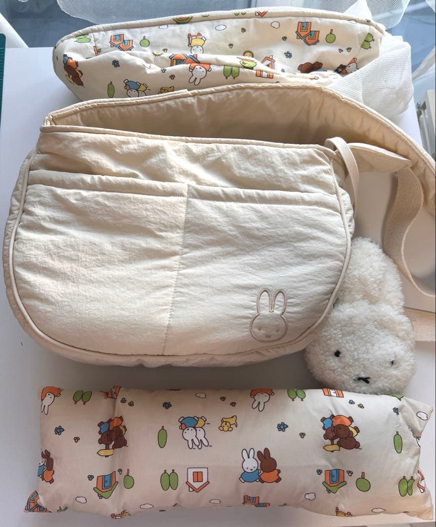 NOUTTI ミッフィー　犬用スリングバッグ　韓国　メッシュカバー　マナーポーチ