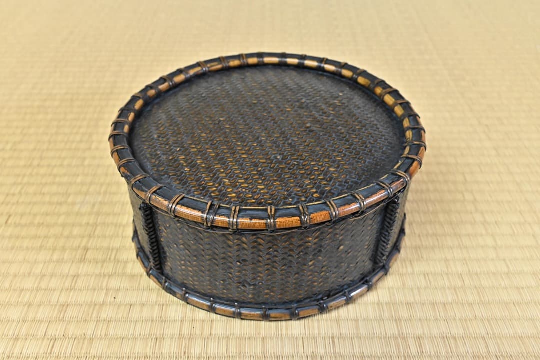 和田箐竺　唐物丸炭斗083