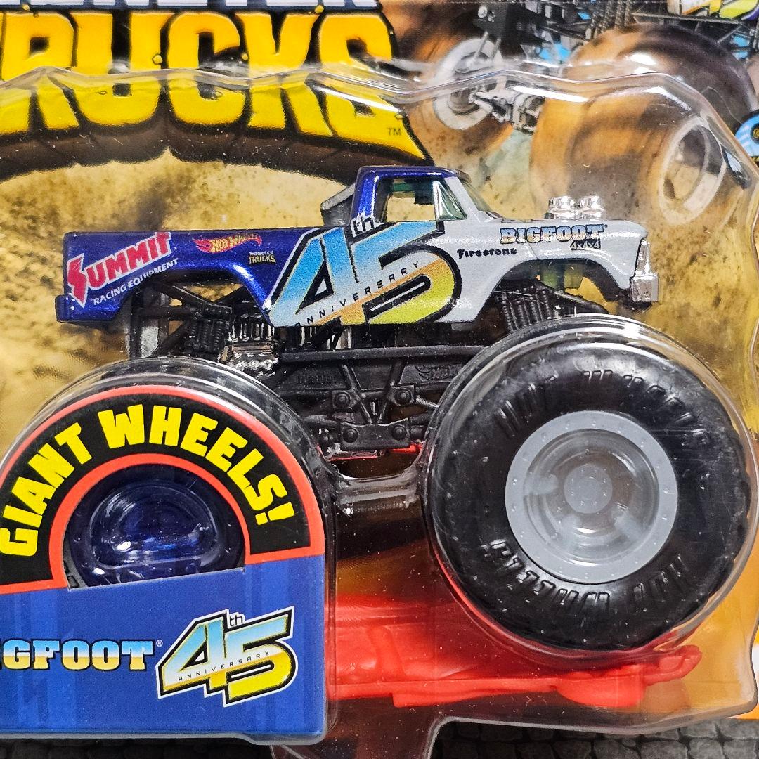 ホットウィール　モンスタートラック　ビッグフット　45周年バージョン