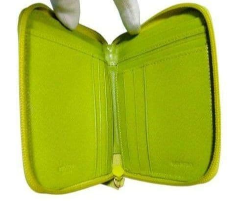 かこ様新品未使用PRADA プラダ折り財布　二つ折りジップウォレットナイロン黄緑
