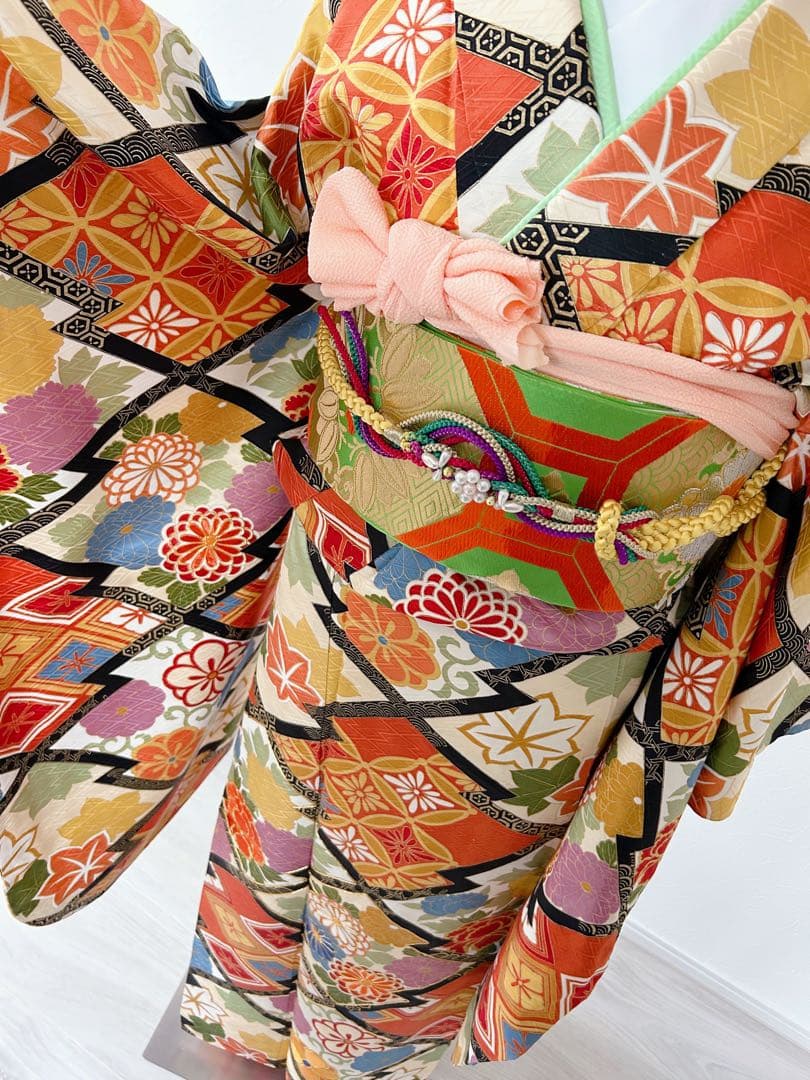 美品　正絹振袖フルセット　古典柄　豪華　金刺繍　金彩