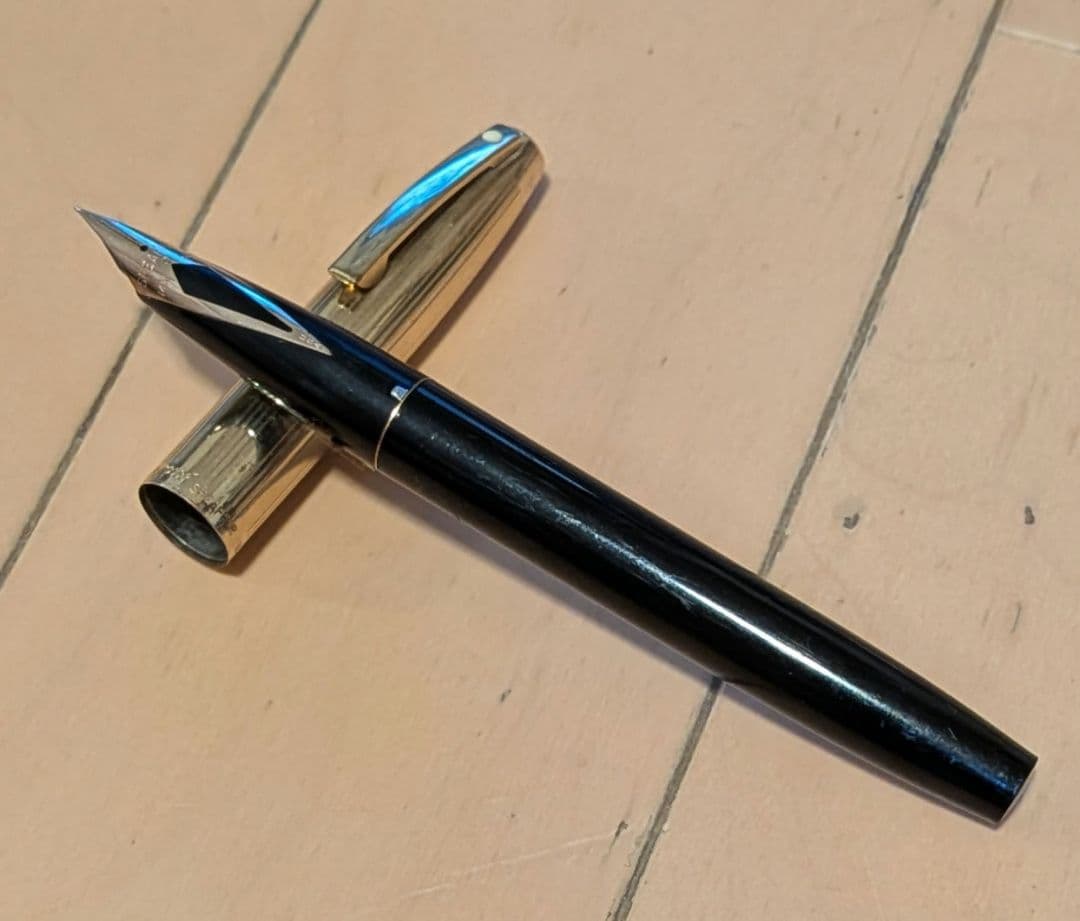 SHEAFFER 万年筆585 黒 14Kペン先　おまけ付