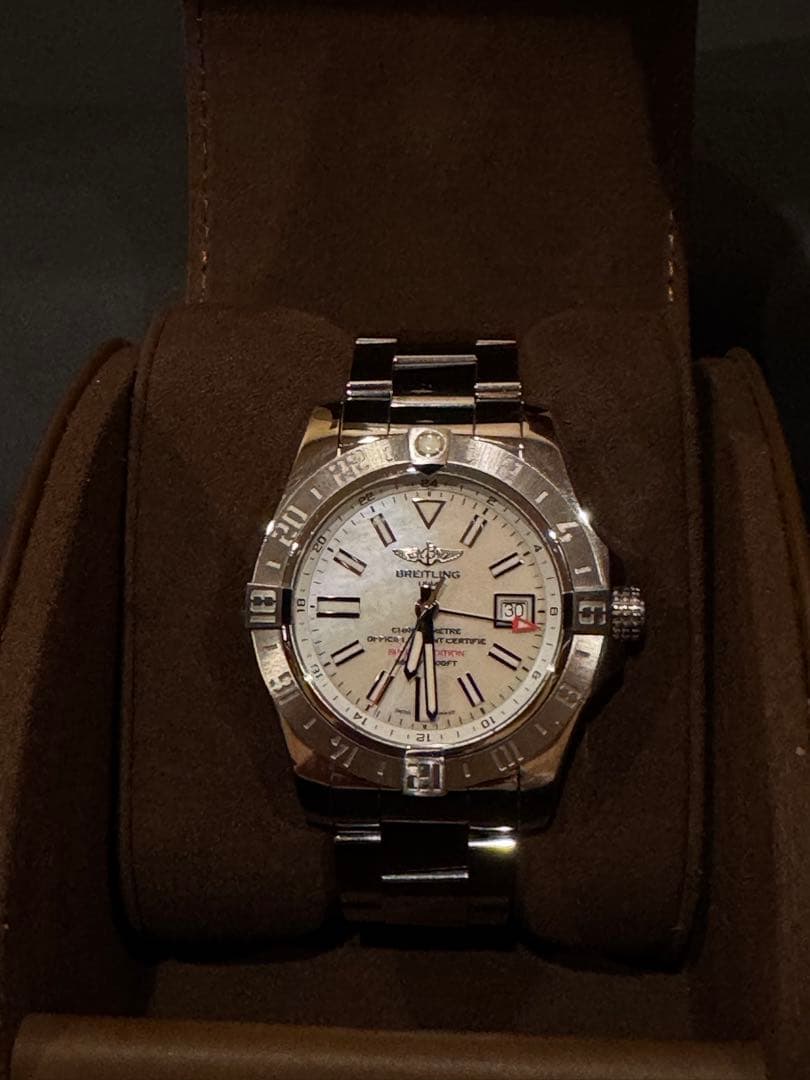 期間限定値下げBREITLING アベンジャー2 GMT マザーオブパール