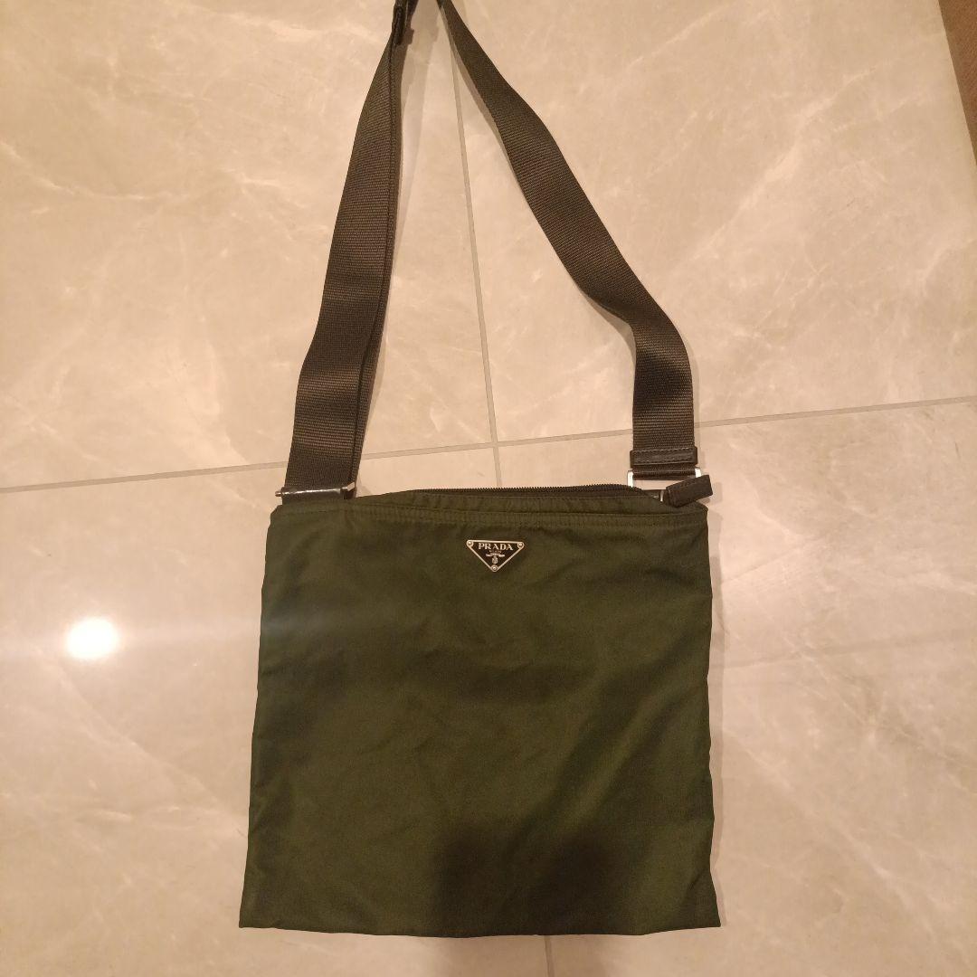最終お値下げ　PRADA カーキ　ナイロンショルダーバッグ