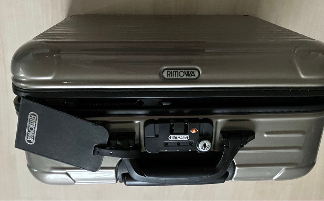 (美品)リモワ サルサ ビジネストローリー 23L 希少2輪 シャンパンゴールド