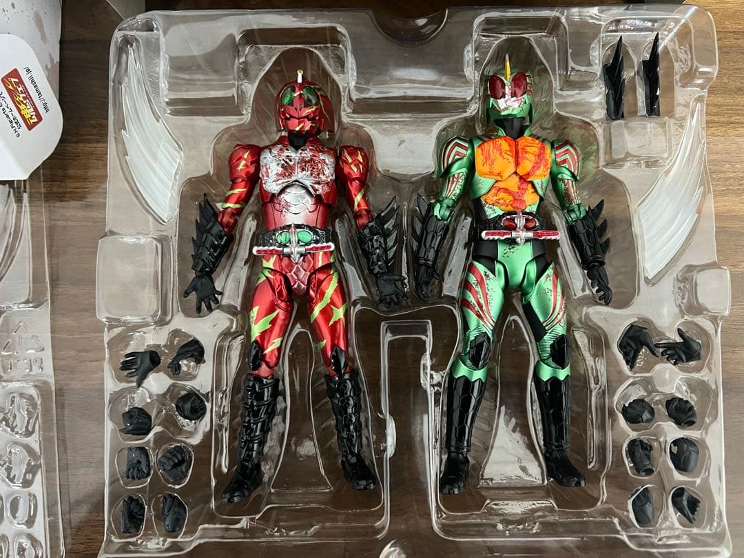 S.H.フィギュアーツ　仮面ライダーアマゾンズ　最後ノ審判セット