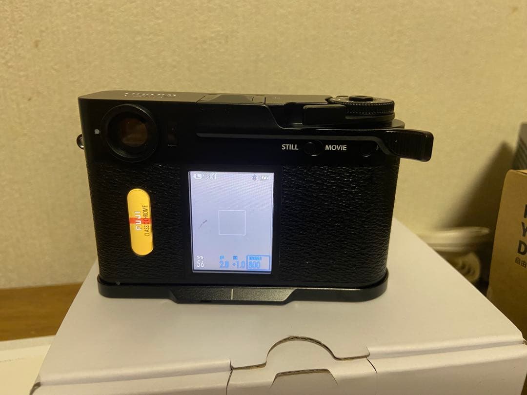 Fujifilm X-HALF 本体とSmallRigアクセサリー