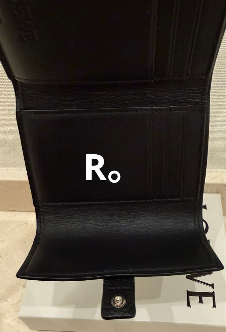 LOEWE バーティカル ウォレット スモール　三つ折り財布