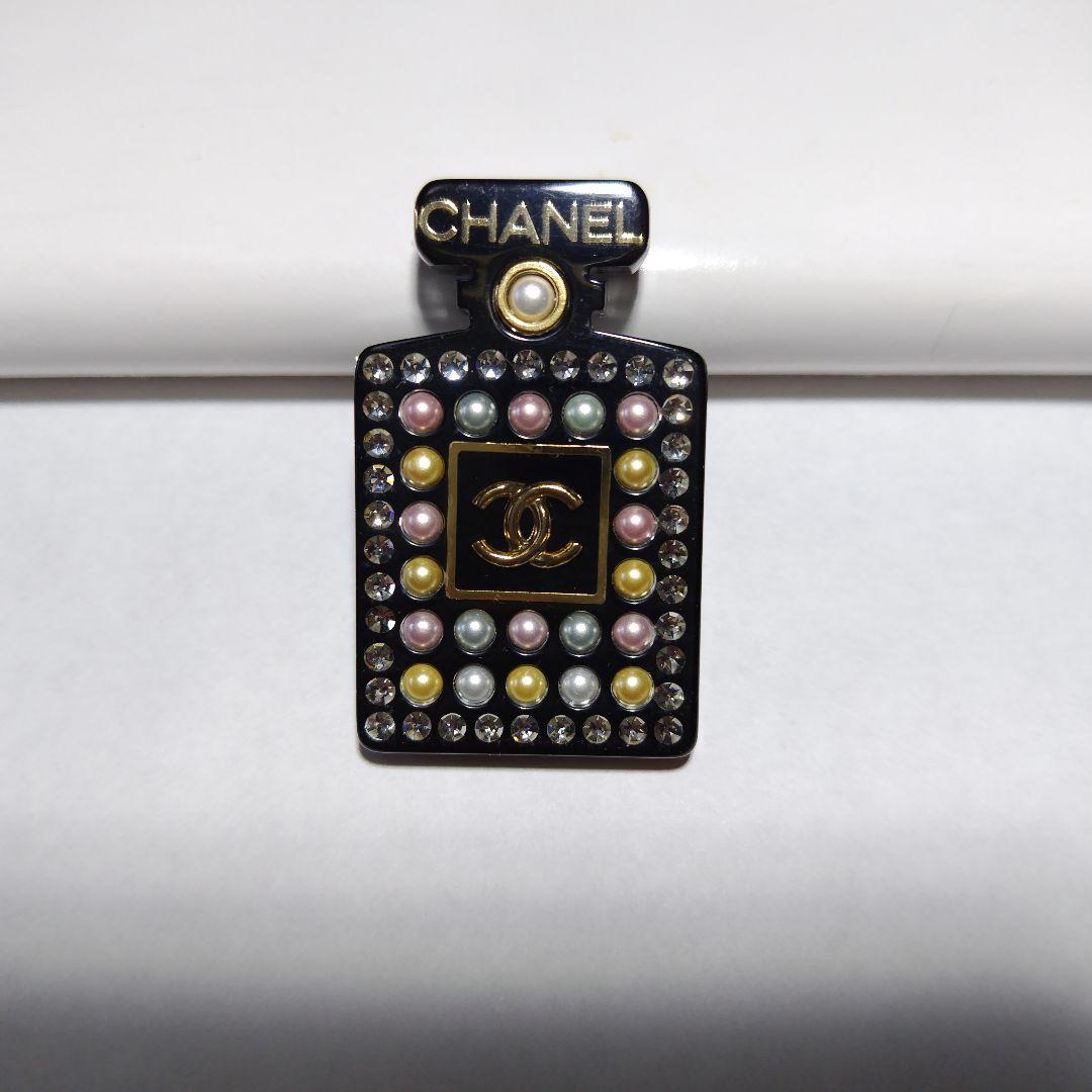 シャネル　ブローチ
