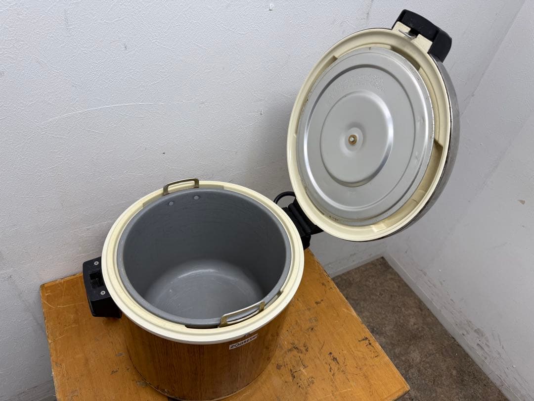 象印マホービン　業務用　保温ジャー　電子ジャー　８.０L　４.４升　飲食店