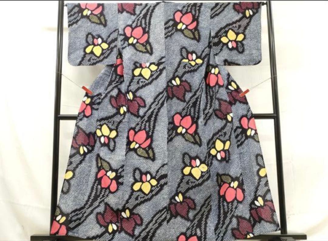 粋な大人の浴衣 高身長の方にも ◆ 有松絞り 舞花文 華麗な洋花の柄