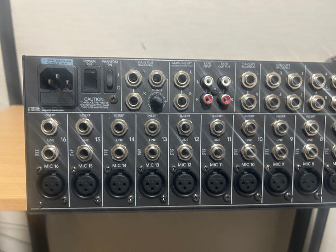 MACKIE CR1604-VLZ アナログミキサー