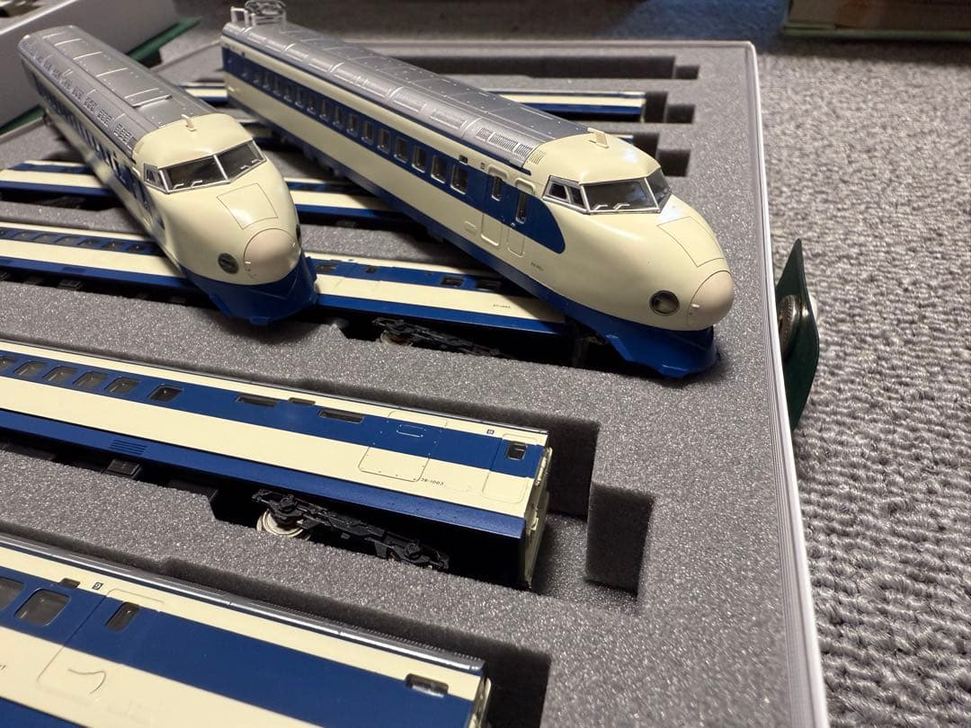Nゲージ 東海道・山陽新幹線0系2000番台 16両編成　フル編成　KATO