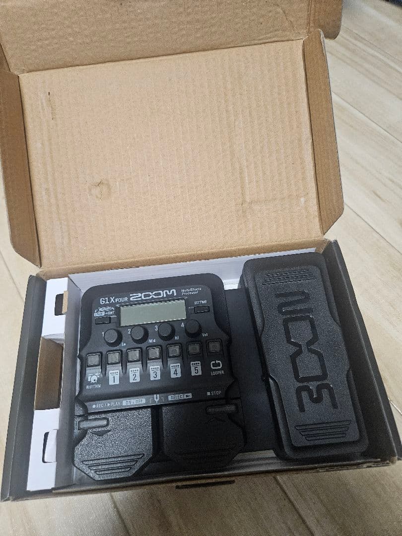 (値下げ不可) ZOOM G1X FOUR　美品