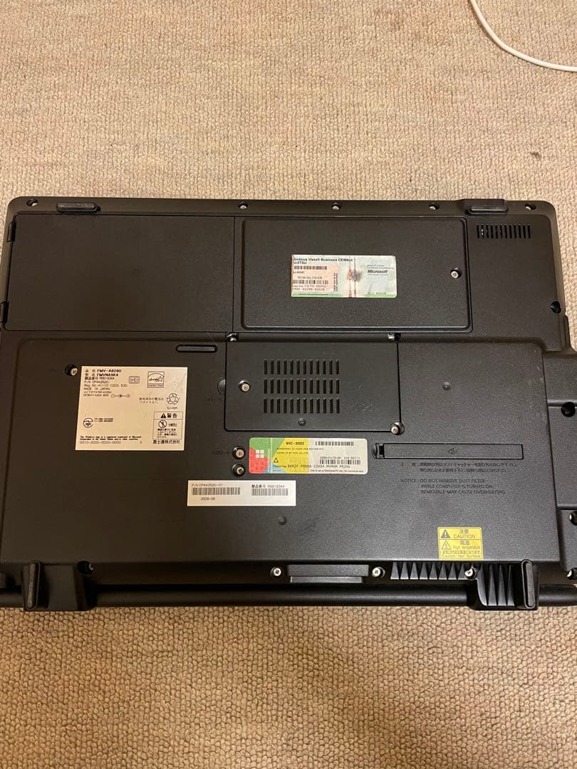 富士通製ノートPC FMV-A8280